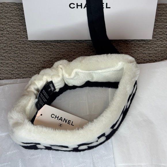 NWT Chanel Shearling Headband main image 5